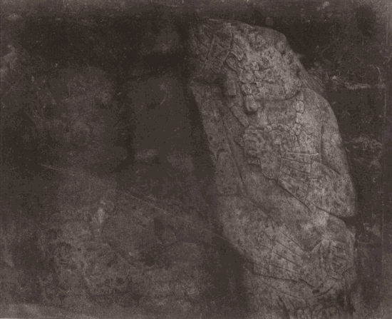 Bas-Relief colossal, á Palenque; cote gauche de la cour du Palais. Bas-Relief colossal, á Palenque; cote gauche de la cour du Palais.