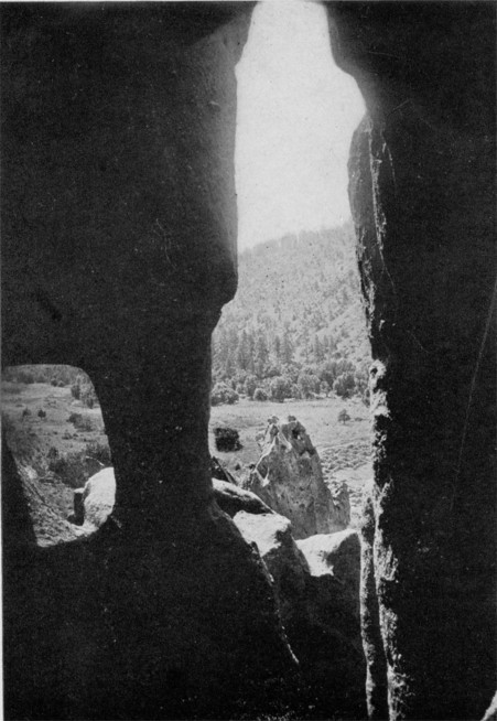 Looking out from one of the weathered Cave-Rooms of the Snake-Clan