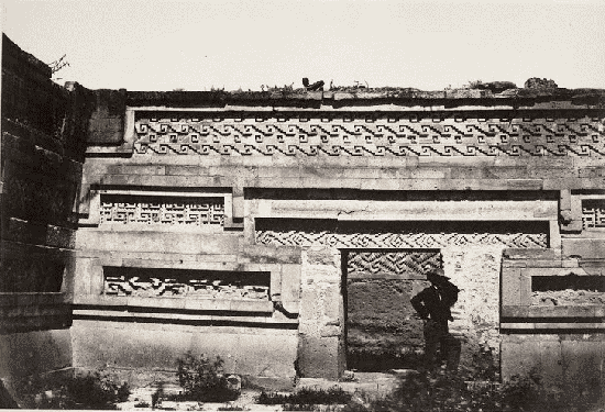 Grand Palais, à Mitla, interieur de la cour