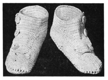 Baby's Shoes in Crochet