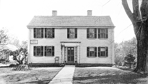 ROBERT MUNROE’S HOUSE Joseph Comee, a minute-man, was wounded at the doorway