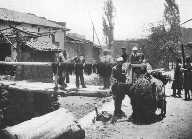 Wool Drying after Dyeing