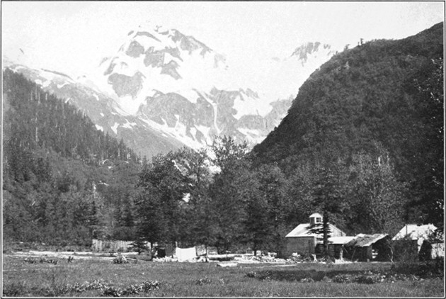 Copyright by E. A. Hegg, Juneau  Courtesy of Webster & Stevens, Seattle  An Alaskan Road House