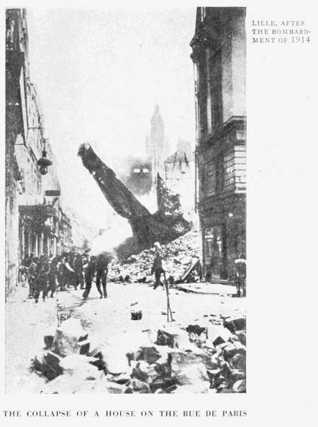 THE COLLAPSE OF A HOUSE ON THE RUE DE PARIS LILLE, AFTER THE BOMBARDMENT OF 1914