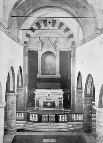 CORSENA — CHIESA DI S. PIETRO: INTERNO. (Fot. Pellegrini).