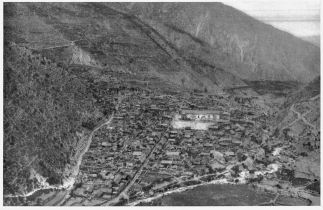 Fig. 62—Salamanca, on the floor of the deep Arma Valley (a tributary of one of the major coast valleys, the Ocoña), which is really a canyon above this point and which, in spite of its steepness, is thoroughly terraced and intensively cultivated up to the frost line.