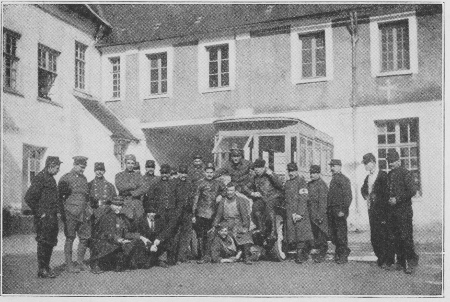 JUMBO, THE BIGGEST AMBULANCE ON THE WESTERN FRONT