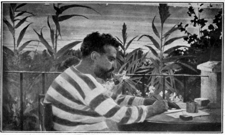 PORTRAIT DE BLASCO IBÁÑEZ PAR J. FILLOL 1900.  Le romancier, en déshabillé de marin, écrit dans un chalet de la plage de Valence, où il passait des saisons avant que fût construite la Malvarrosa