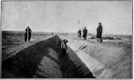 OUVERTURE DE CANAUX D’IRRIGATION EN PLEIN HIVER PATAGONIEN