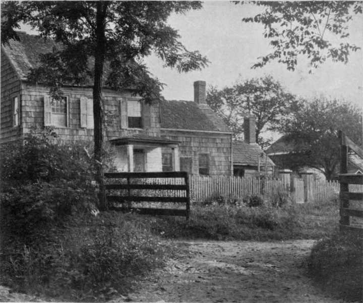 Picture of Walt's birthplace at West Hills, 1904.
