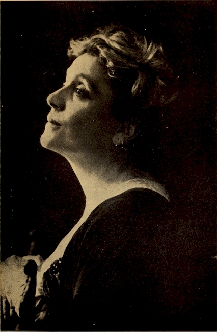 De cake-walk queen', 1900. 'Featured as a Dance by the Wonderful Bessie  Clayton at Weber & Fields Music Hall N.Y.; March Characteristic by John  Stromberg; words by Harry B. Smith'. Portrait photograph