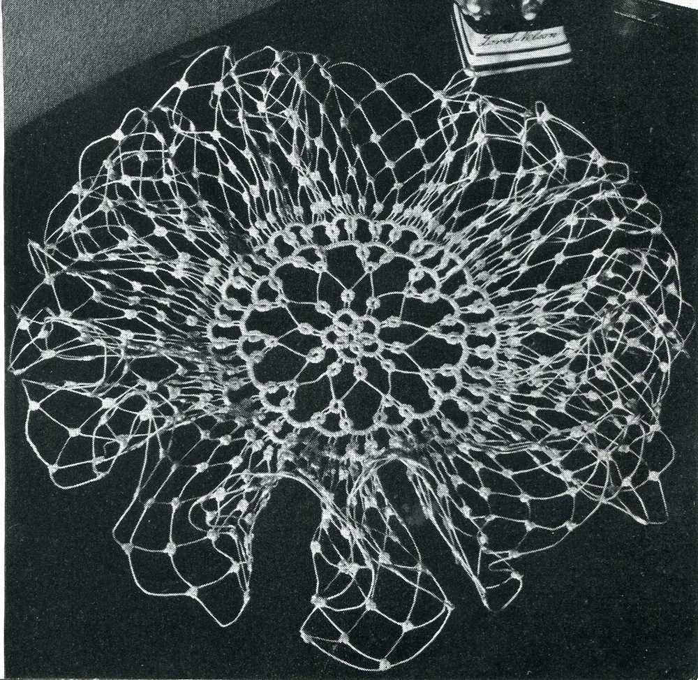 Lover’s knot doily