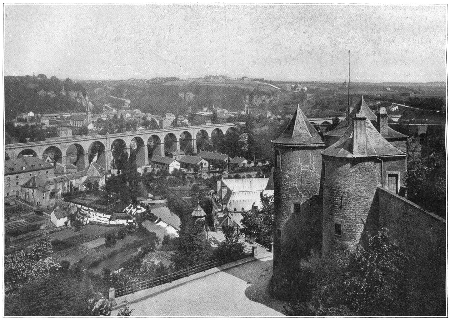 Pfaffendal met den viaduct.