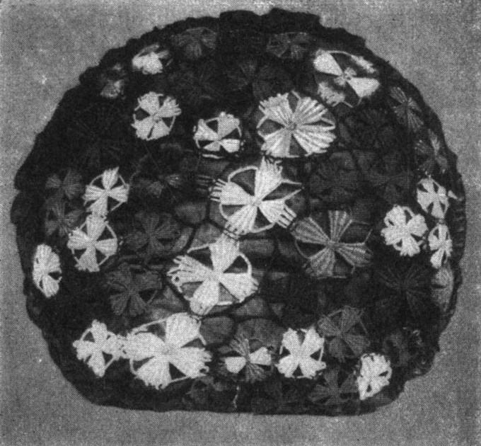 Kissen, auf dem viele Sterne   befestigt sind