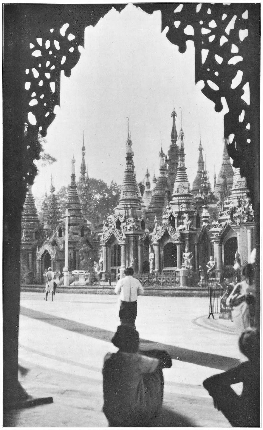 Afb. 77. Rangoon; Shwe-Dagon-pagode.