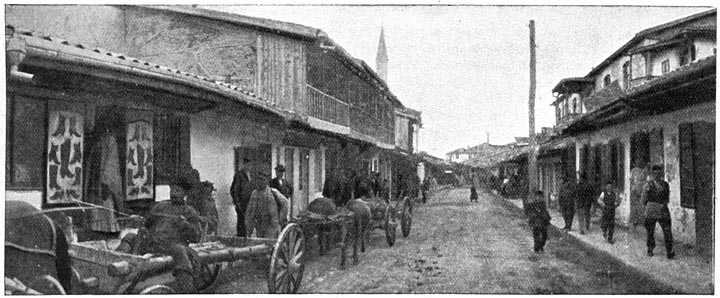 De breede en eenige straat van Batsji-Seraï.