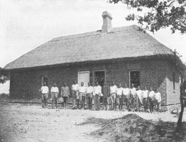 1900s Antique Kitchen Scale Farmhouse Rustic Primitive Black Household Scale  24 Pounds Grit Publishing Co 