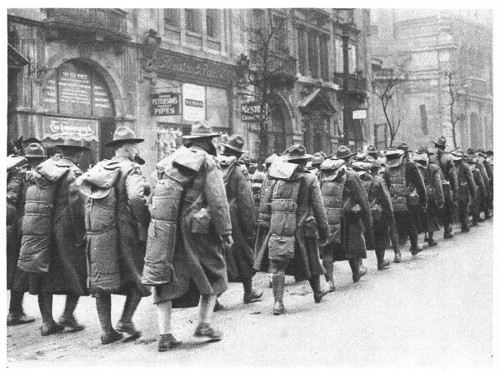 American
troops, with full equipment, on parade in London