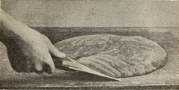 photograph--scraping fondant with spatula