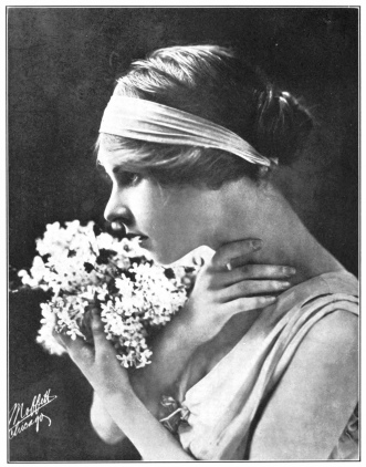 Image not available: Mlle. Lydia Lopoukowa

To face page 253

