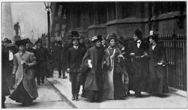 The Project Gutenberg eBook of The Suffragette, by E. Sylvia Pankhurst.