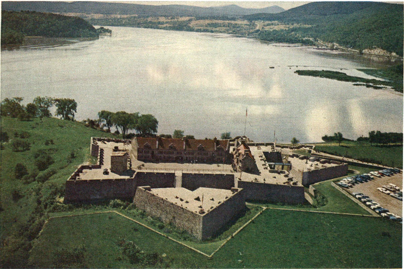A plan of the town and Fort of Carillon at Ticonderoga - Digital  Commonwealth